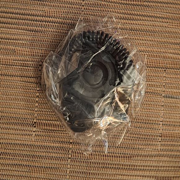 Black Ultrasonic Professional Dog Training Whistle and Training Clicker - Picture 4 of 5